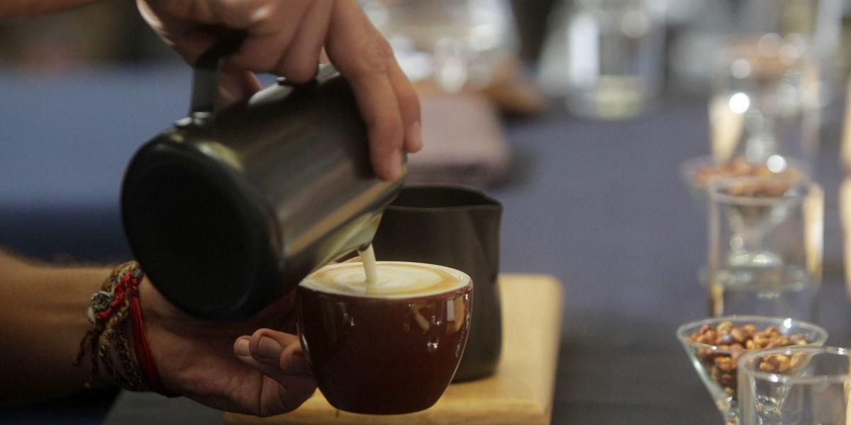 Las diferentes formas de preparación de café se convierten en un show durante los campeonatos de baristas.