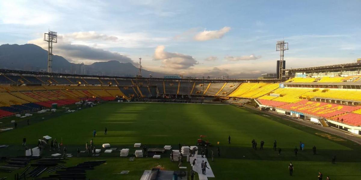 El estadio El Campín está listo para el partido de fútbol entre Santa Fe y Bucaramanga. El IDRD dijo que no sufrió ninguna afectación por concierto de Foo Fighters.