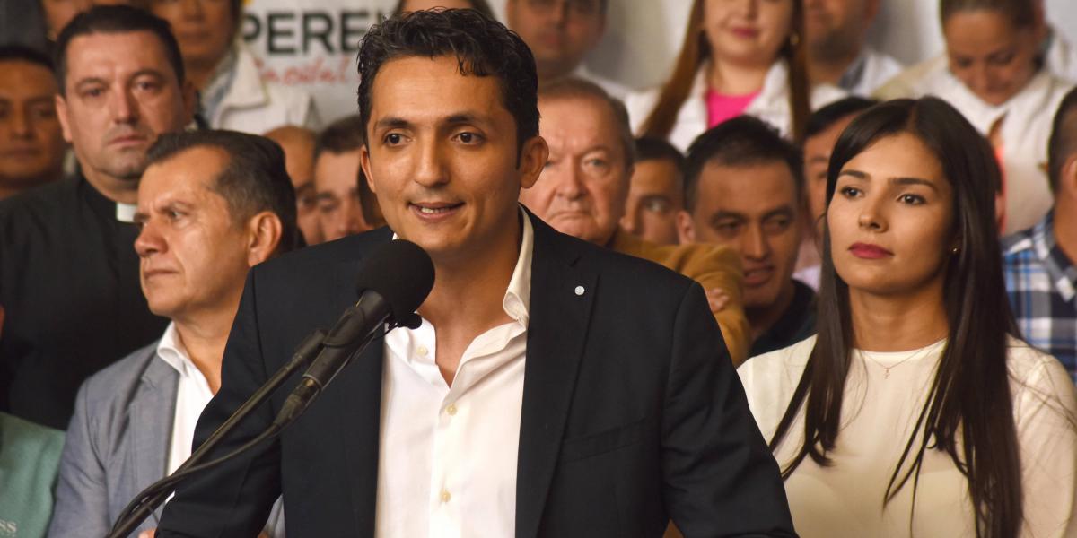 Alcalde de Pereira será suspendido por presunta participación en política.
