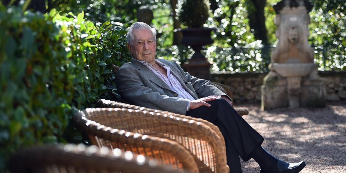 Jorge Mario Pedro Vargas Llosa vive en Madrid, donde continúa activo como escritor de ficción, de ensayos, y como conferencista, en compañía de la filipina Isabel Preysler. En 2011 fue designado por el rey Juan Carlos I de España marqués de Vargas Llosa.