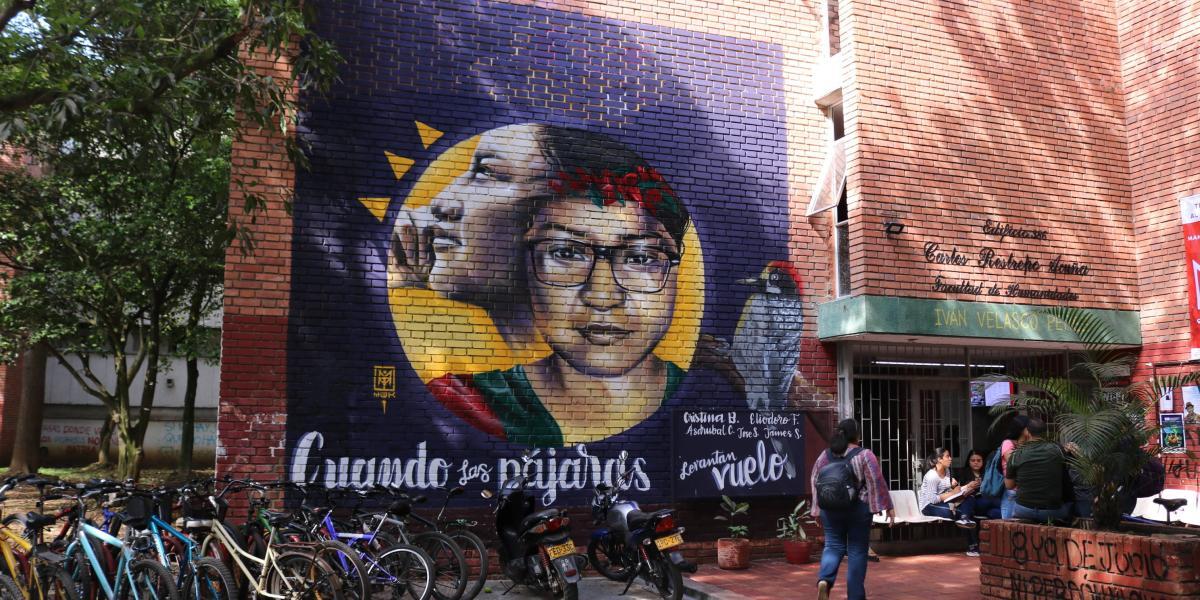 Mural en Univalle en homenaje a Cristina Taquinás, trabajadora social y gobernadora indígena asesinada en Cauca