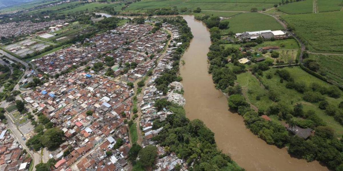 Jarillón del río Cauca.
