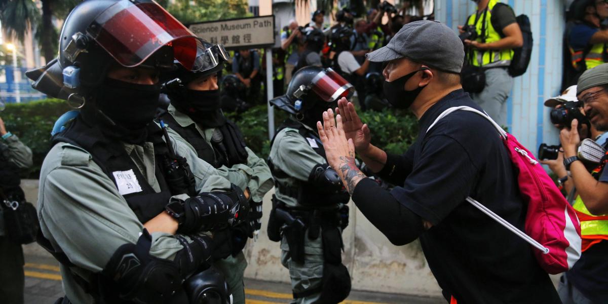 Hong Kong se encuentra en su sexto mes de protestas masivas, desencadenadas por un proyecto de ley de extradición ahora retirado, ahora, convertido en un movimiento más amplio a favor de la democracia.