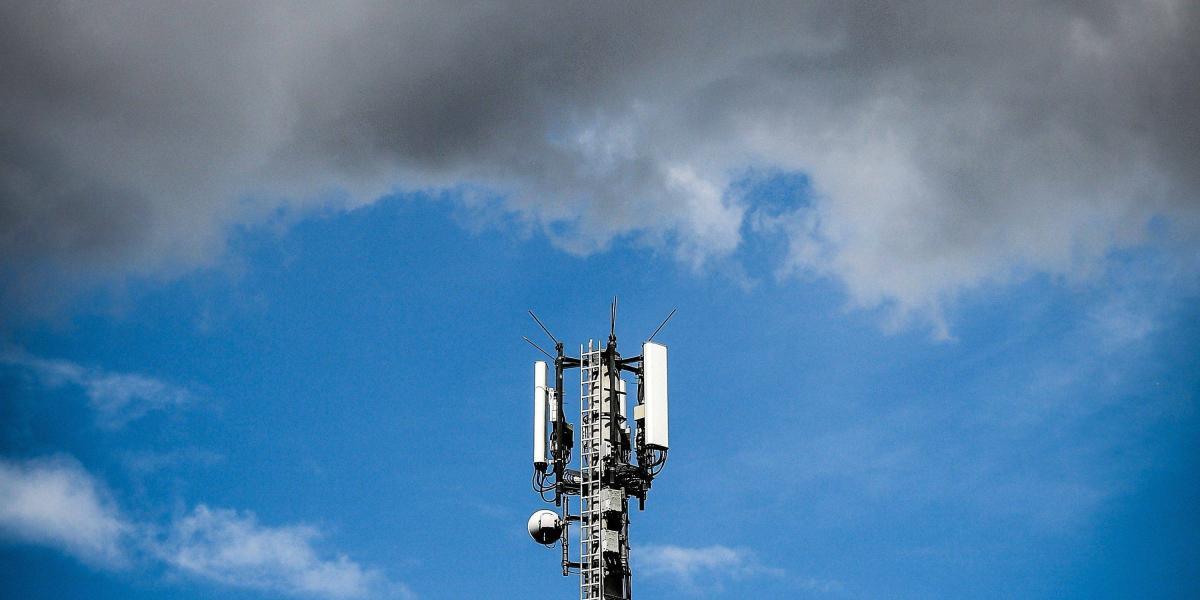 La subasta del espectro radioeléctrico en las franjas de 700 MHz, 1.900 MHz y 2.500 MHz se lleva a cabo el 20 de diciembre. En la imagen, una torre de telecomunicaciones en Colonia, Alemania, capturada en Agosto de 2019.
