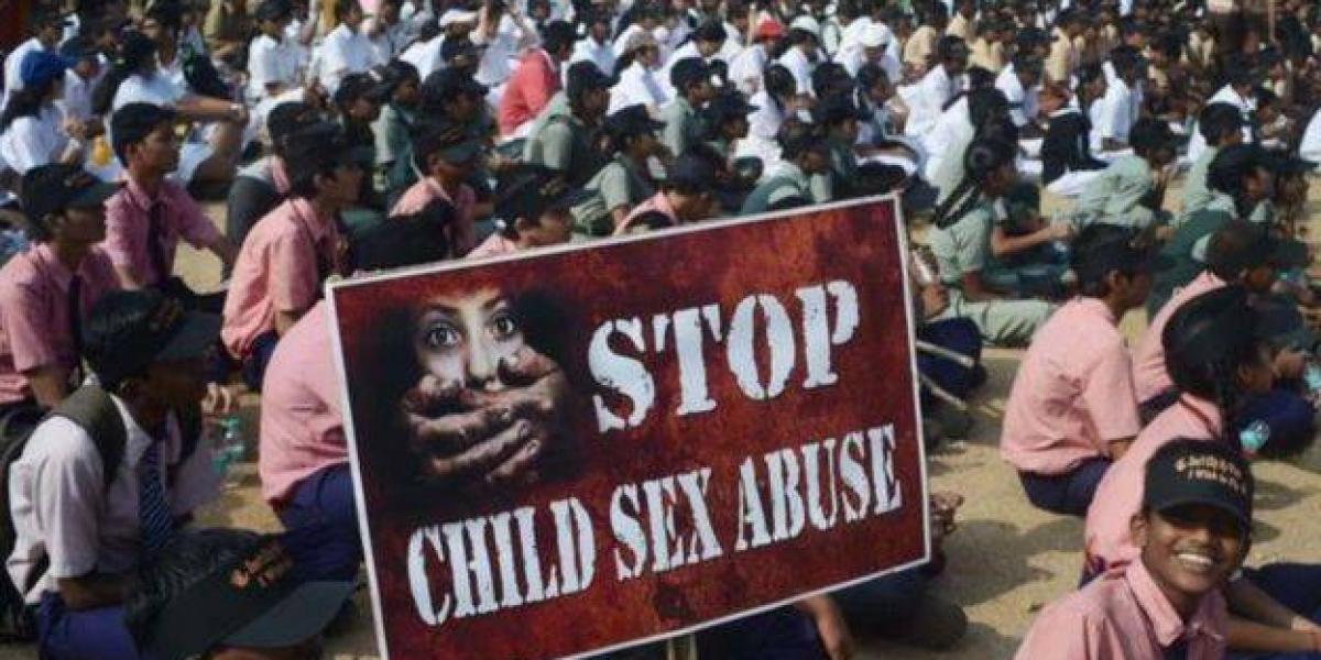 Datos oficiales calculan que un menor es abusado cada 15 minutos en India.
