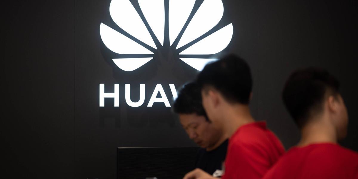 Huawei es líder mundial en redes de telecomunicaciones y actualmente se enfrenta acusaciones de que sus dispositivos podrían ser utilizados para espiar.