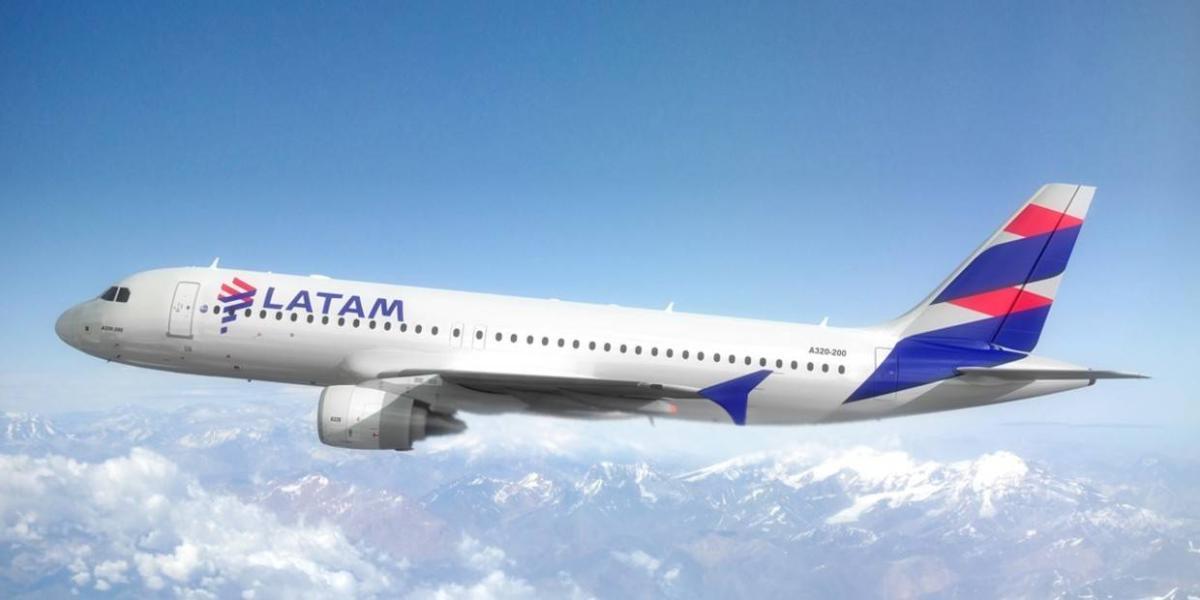 Cómo Es Premium Economy Nuevo Segmento De Latam Airlines 0986