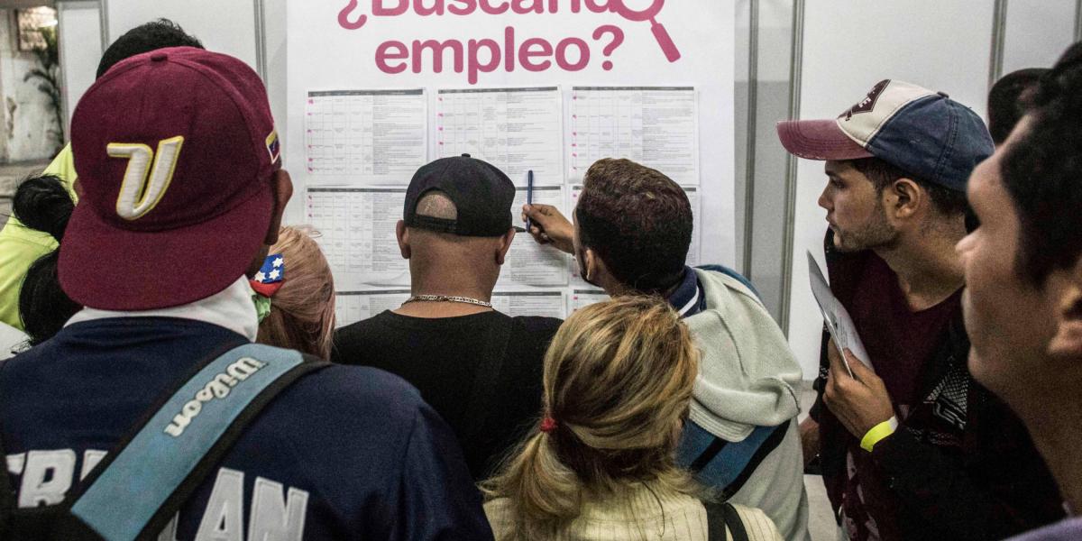 Aunque tuvo una baja en el trimestre octubre-diciembre, ubicándose en 16 %, el desempleo juvenil junto con la migración venezolana son aspectos críticos a abordar en el mercado laboral.