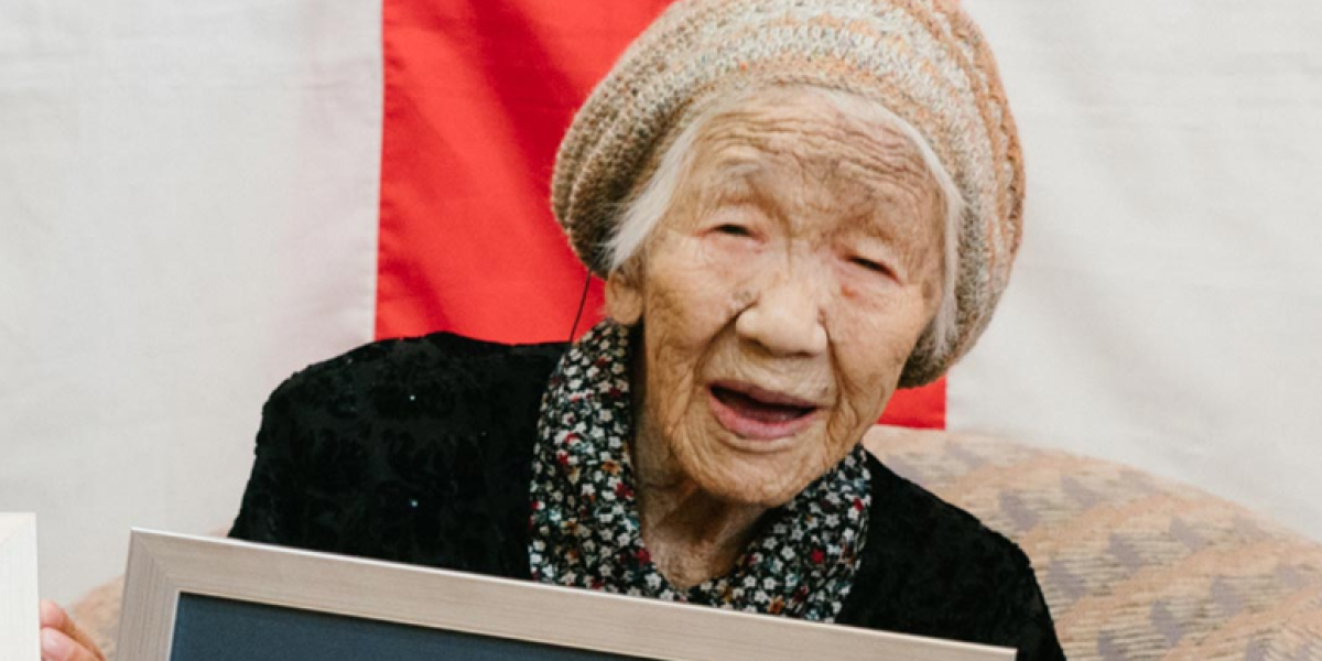 Con 116 años y 66 días la japonesa Kane Tanaka fue confirmada recientemente como la mujer y la persona más longeva del mundo. Nació el 02 de enero de 1903. Es la séptima hija de un numeroso matrimonio.