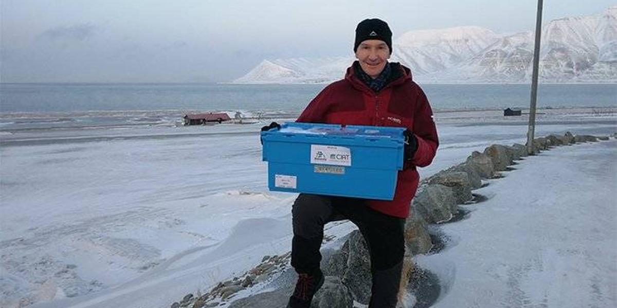 Juan Lucas Restrepo, de la Alianza CIAT y Biodiversity Internacional llegó a  a la Bóveda Mundial de Semillas de Svalbard (Noruega)..