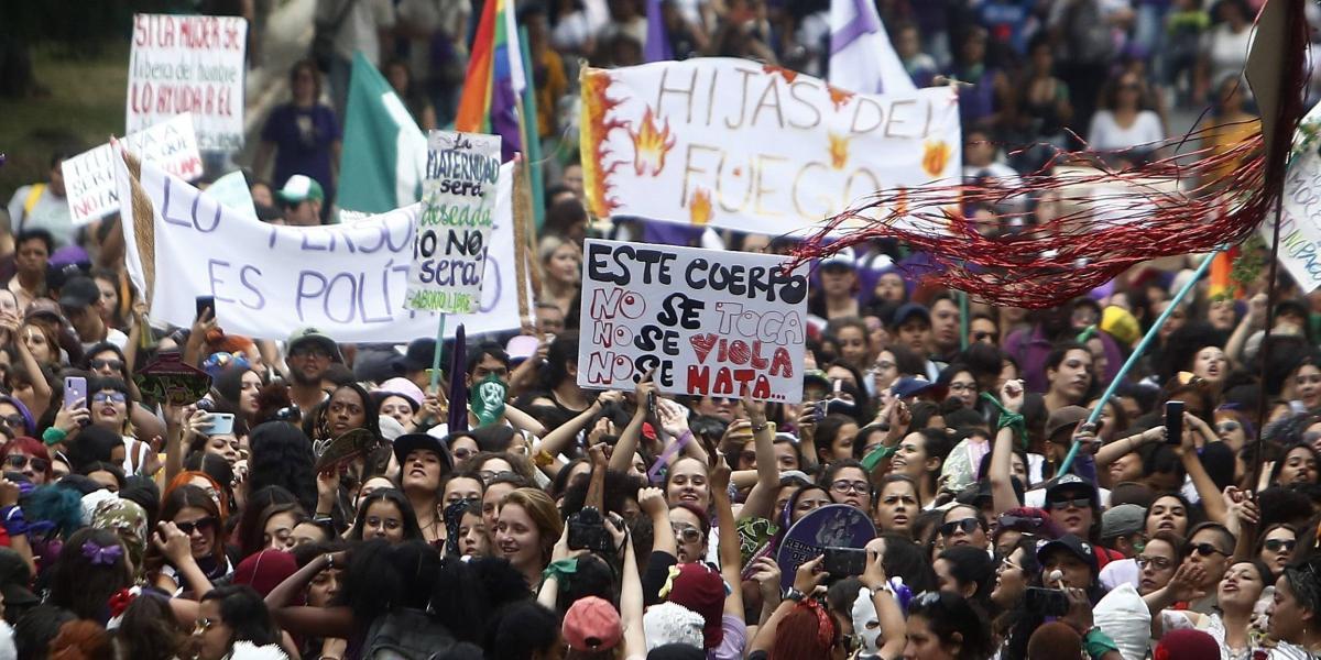 Medellín también fue escenario de masivas concentraciones en el marco del Día Internacional de la mujer.