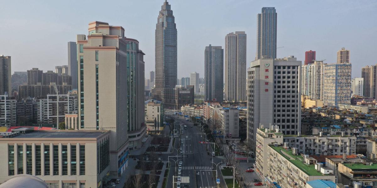 Las empresas de servicios básicos de Wuhan fueron autorizadas para retornar a sus actividades.