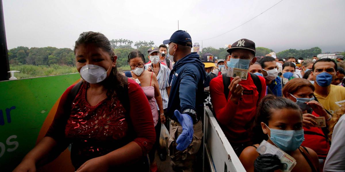 Colombia aumentó los controles en la frontera como medida para evitar propagación del coronavirus. Imagen del puente Simón Bolívar.