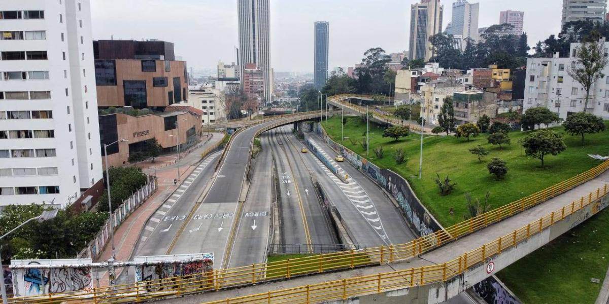 Panorámica de Bogotá en el último día del simulacro de aislamiento, antes del inicio de la cuarentena nacional.
