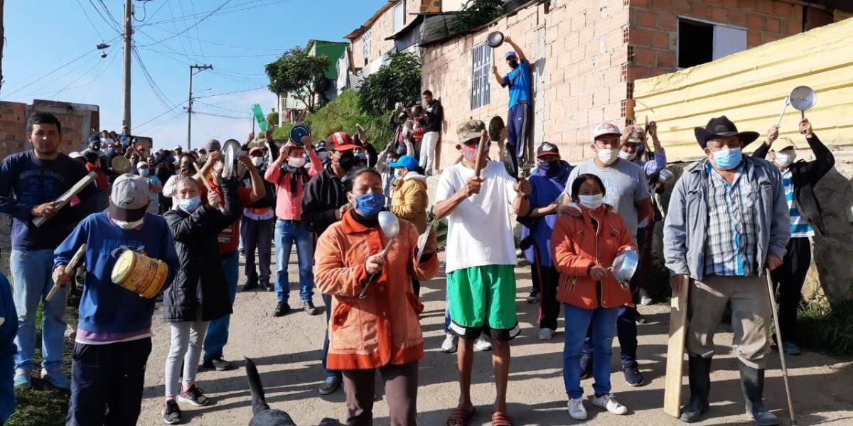 Ayer hubo varias protestas. La de la foto es de residentes de Ciudad Bolívar.