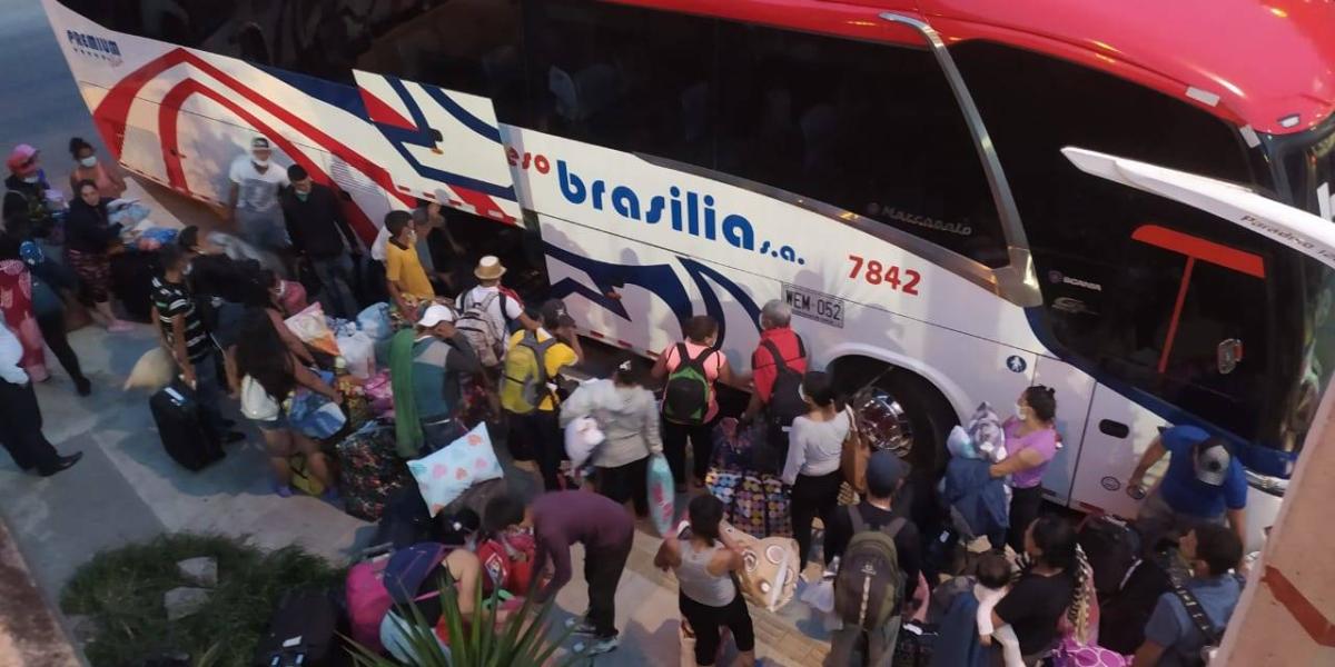 Algunos de los ciudadanos venezolanos estaban desde el 2 de mayo en las inmediaciones de la terminal de transportes Norte.