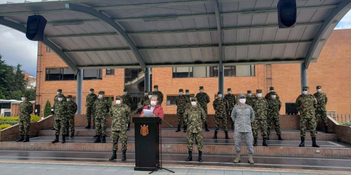 El ministro de la Defensa, Carlos Holmes Trujillo, le pidió a los integrantes del Ejército unidad y les reiteró que no va a permitir más hechos de corrupción.