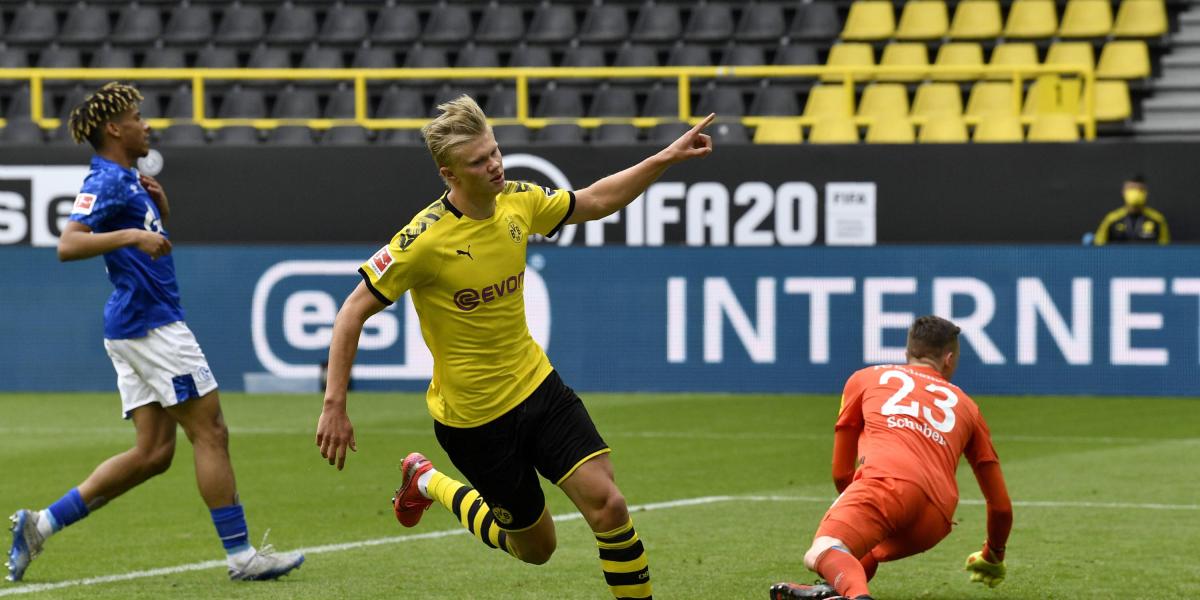 Erling Haaland celebra el primer gol del Borussia.