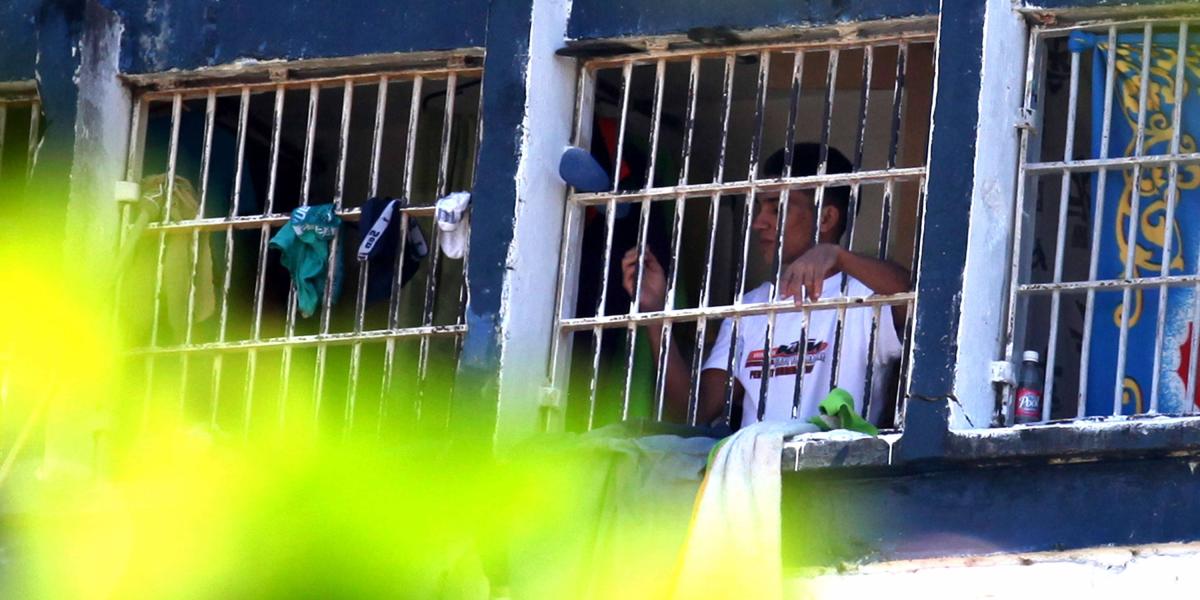 El hacinamiento en los centros de reclusión en Colombia es una gran amenaza como foco del coronavirus.