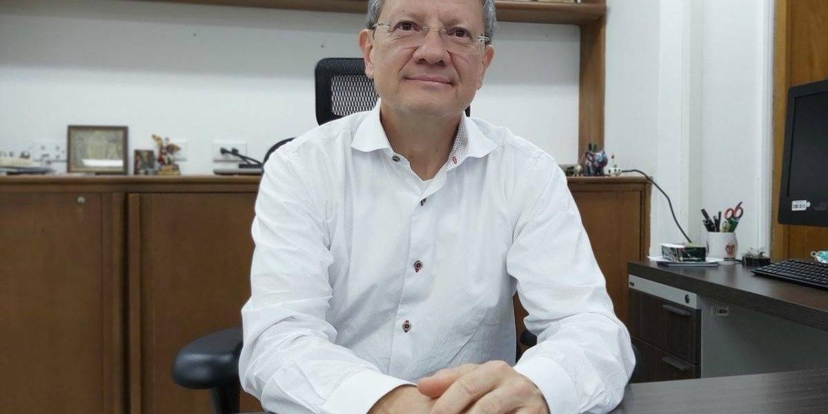 Por decisión del presidente Iván Duque, quien fue secretario de Gobierno de Antioquia, asumió como Gobernador encargado.