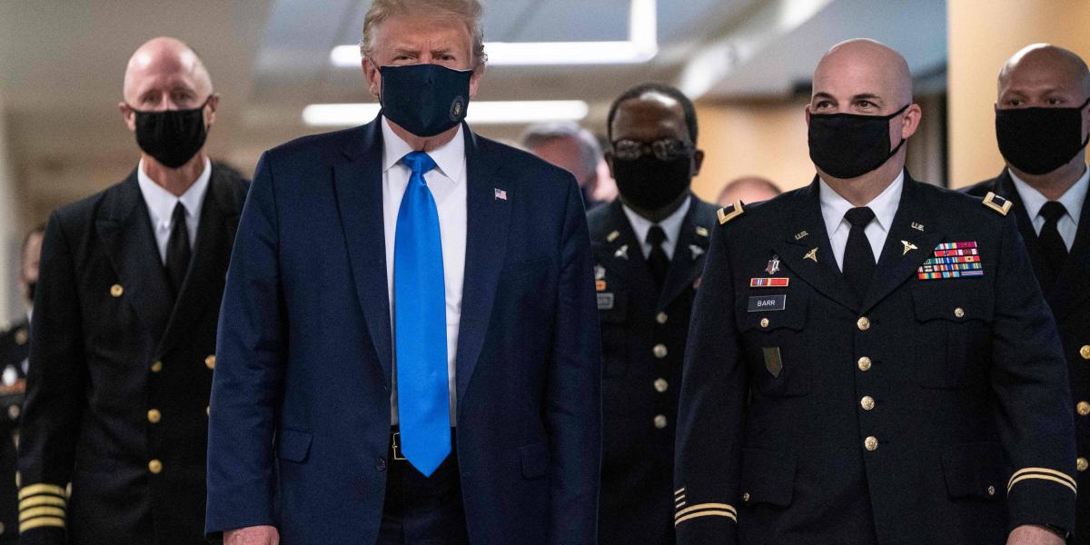 El presidente de EE. UU., Donald Trump, en su visita al hospital militar Walter Reed este 11 de julio de 2020.