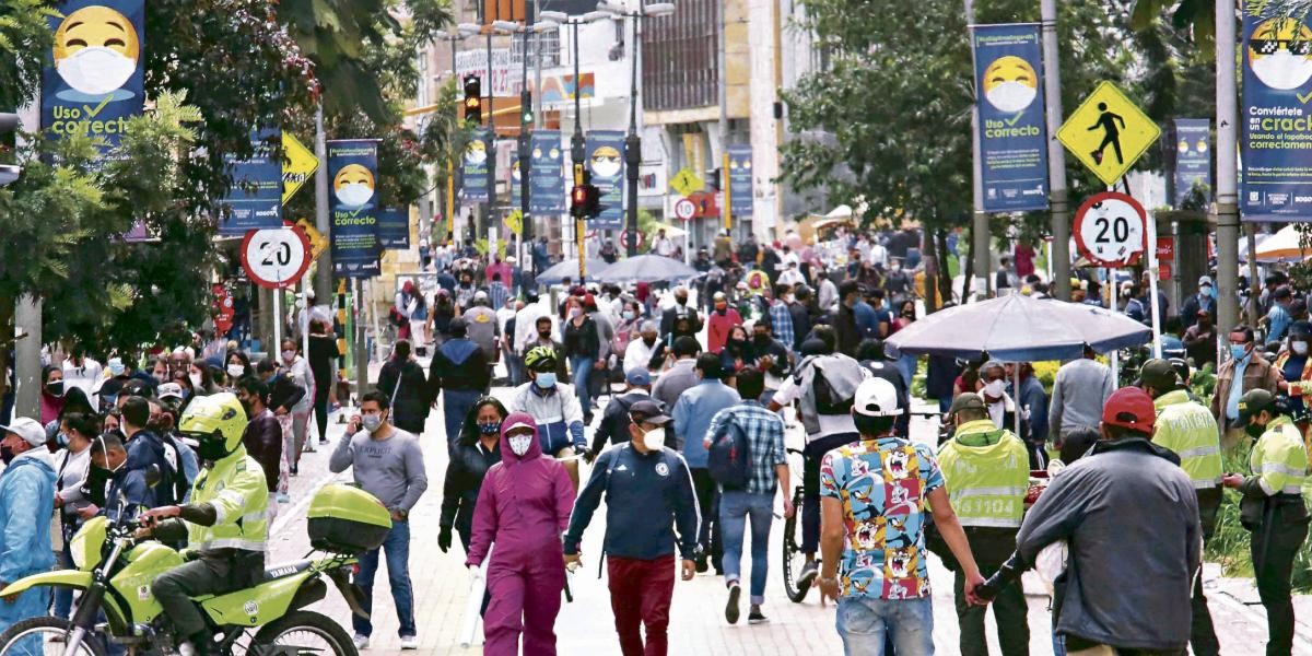 Pese a las medidas y llamados de las autoridades, en Bogotá los flujos de gente en las calles han subido preocupantemente,