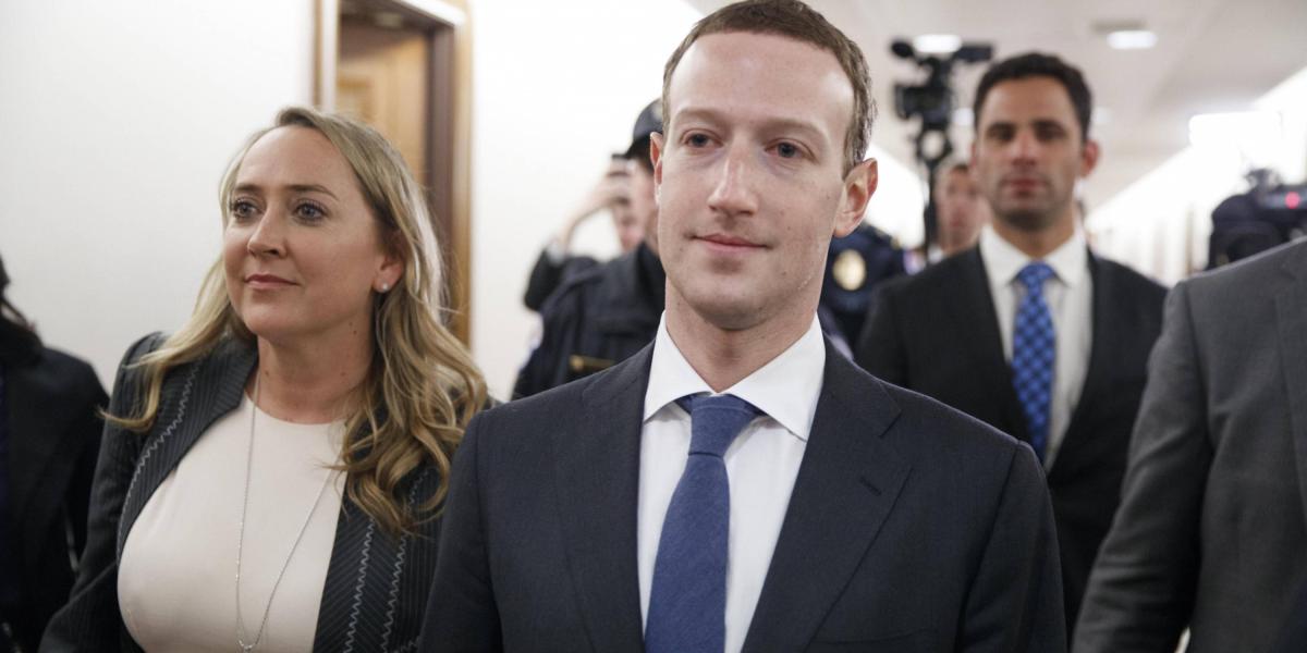 El patrimonio neto de Zuckerberg se deriva en gran medida de su participación de 13 % en Facebook.