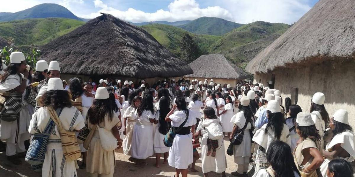 Las autoridades arhuacas, permanecen reunidas en el ancestral territorio de Nabusímake, en la Sierra Nevada de Santa Marta.