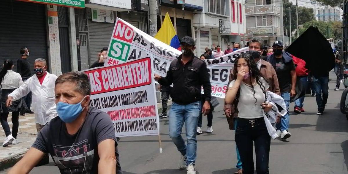 300 manifestantes en la localidad de Antonio Nariño le piden al Distrito que levante la cuarentena por sectores