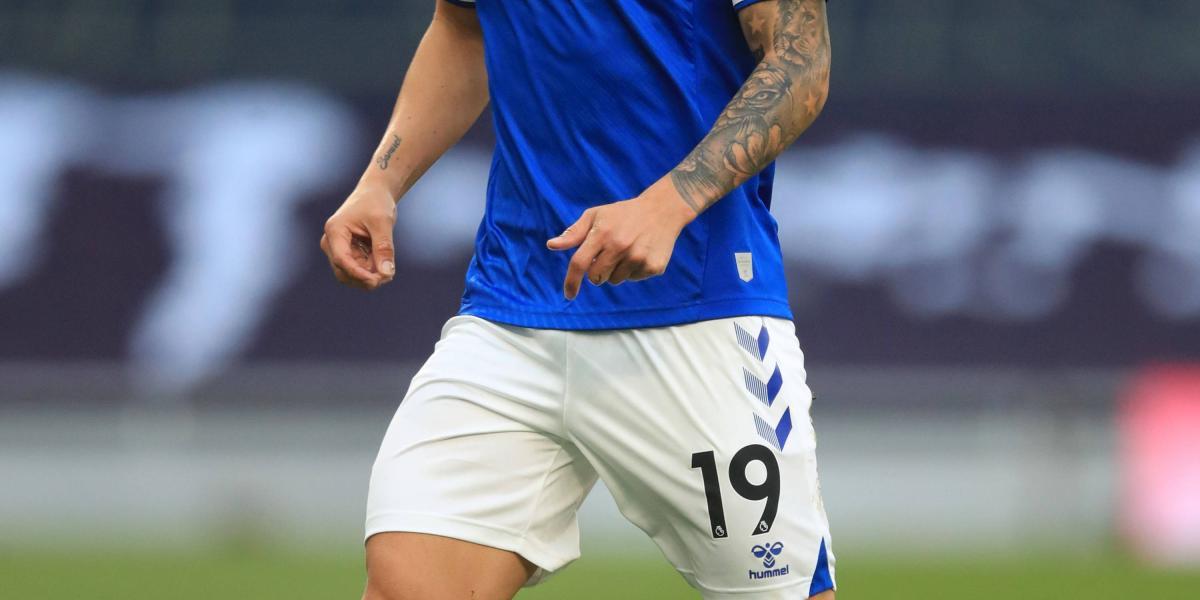 James Rodríguez, en su primer partido con el Everton.