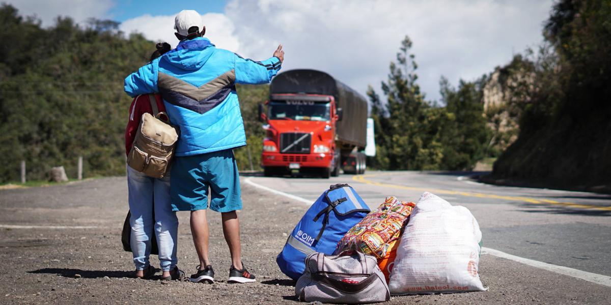Expertos temen que haya una ‘estampida’ de migrantes venezolanos por la frontera en los próximos meses.