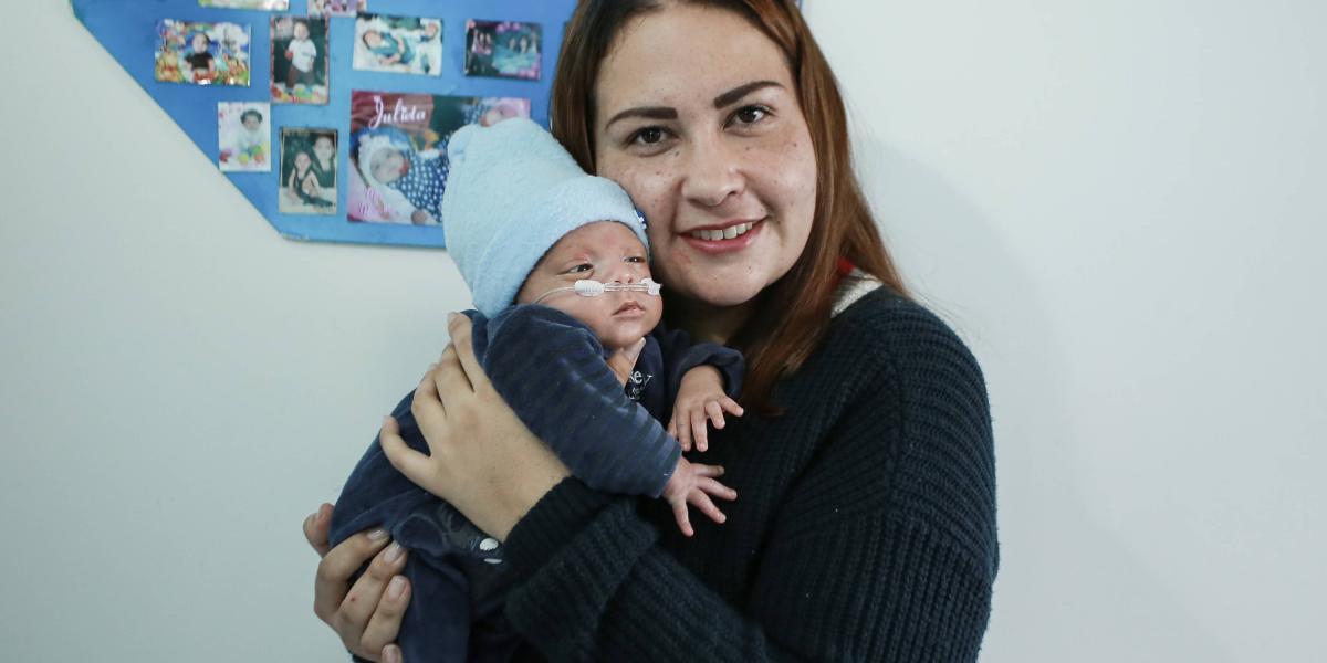 Yinna Moreno dio positivo para coronavirus a los siete meses de embarazo. Dice que la esperanza de conocer a su bebé la sacó de la UCI.