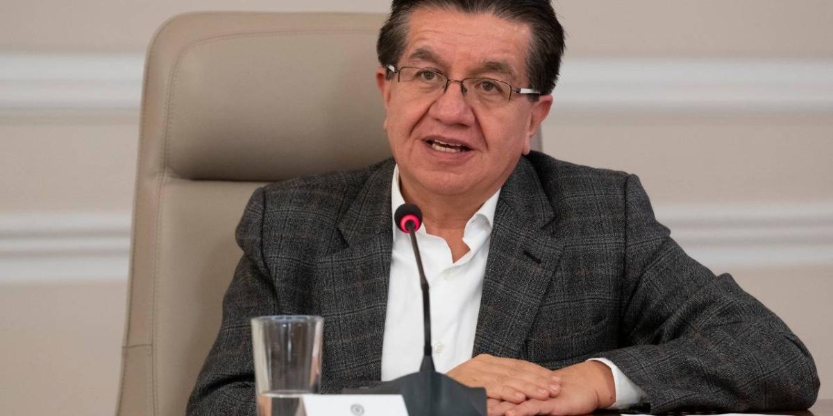 El ministro de Salud Fernando Ruiz