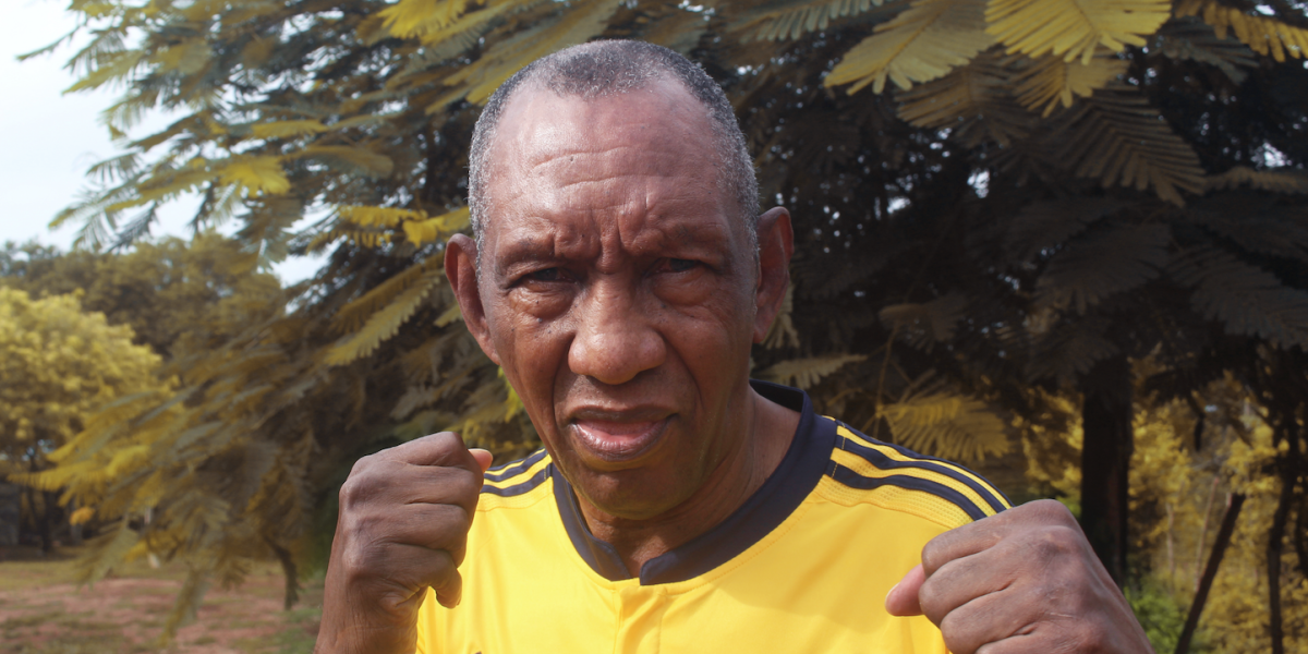 El boxeador, que es la gran leyenda del boxeo colombiano, vive su retiro en Turbaco, Bolívar, un pueblo a media hora de Cartagena.