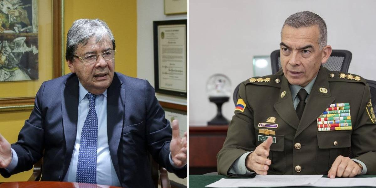 Carlos Holmes Trujillo, ministro de Defensa, y Oscar Atehortúa, director de la Policía Nacional.