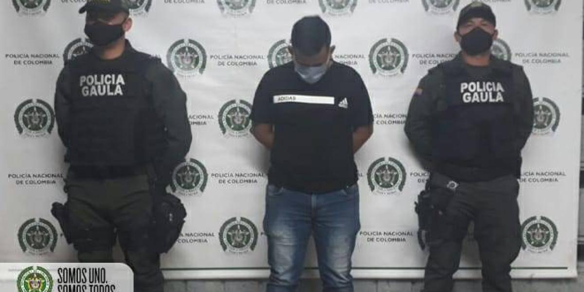La capturado fue desarrollada por uniformados adscritos al Gaula de la Policía Metropolitana tras a la denuncia de la afectada.