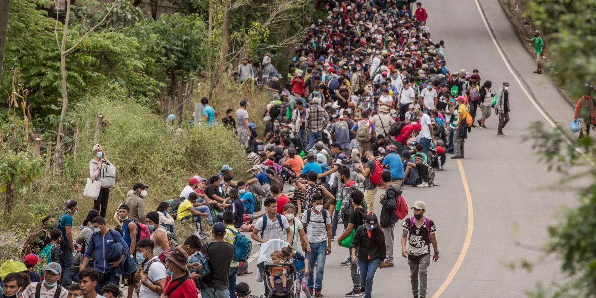 Caravana de miles de migrantes hondure os hacia Estados Unidos