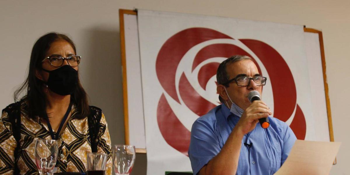 Rodrigo Londoño, conocido como Timochenko, jefe del partido, estuvo al frente del encuentro del fin de semana, desde Medellín.