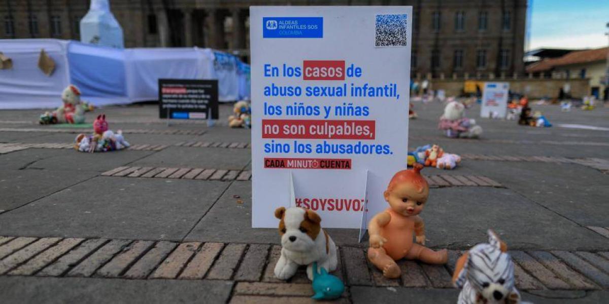 Foto de una protesta contra el abuso sexual infantil en Bogotá. También se han hecho movilizaciones en el Valle del Cauca.