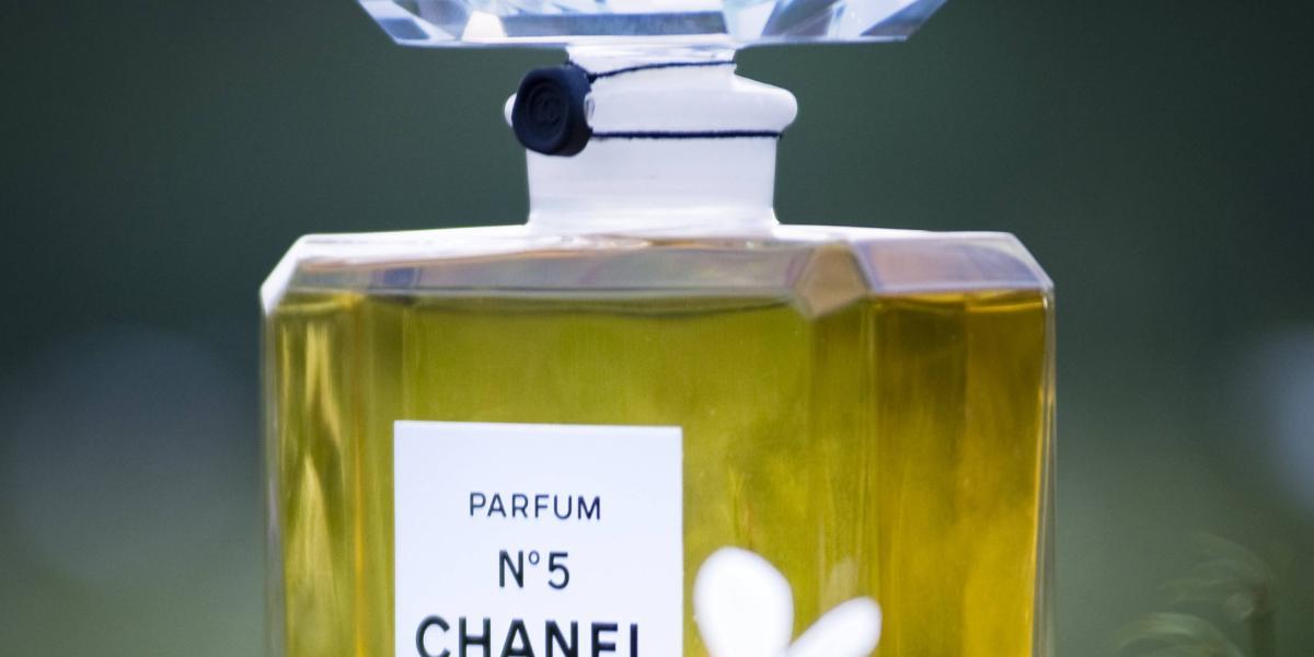 Chanel No. 5, uno de los perfumes más famosos de la historia.