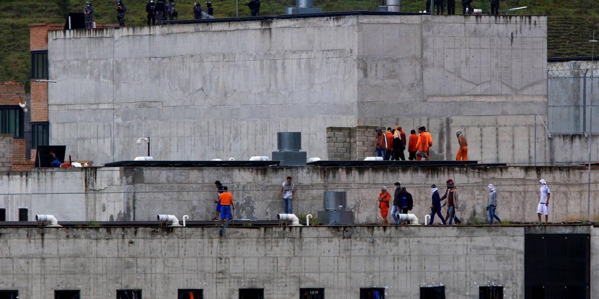 Vista de la cárcel del el Turi hoy, en la ciudad de Cuenca (Ecuador). Más de 50 reclusos murieron este martes en una serie de amotinamientos ocurridos en tres prisiones de varias ciudades de Ecuador.