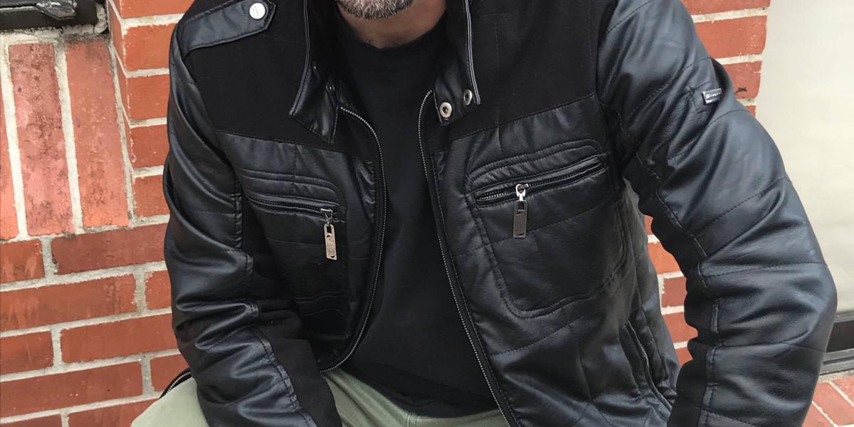 El actor venezolano César Manzando ha actuado, además, en 'El Comandante' y 'Bolívar'.