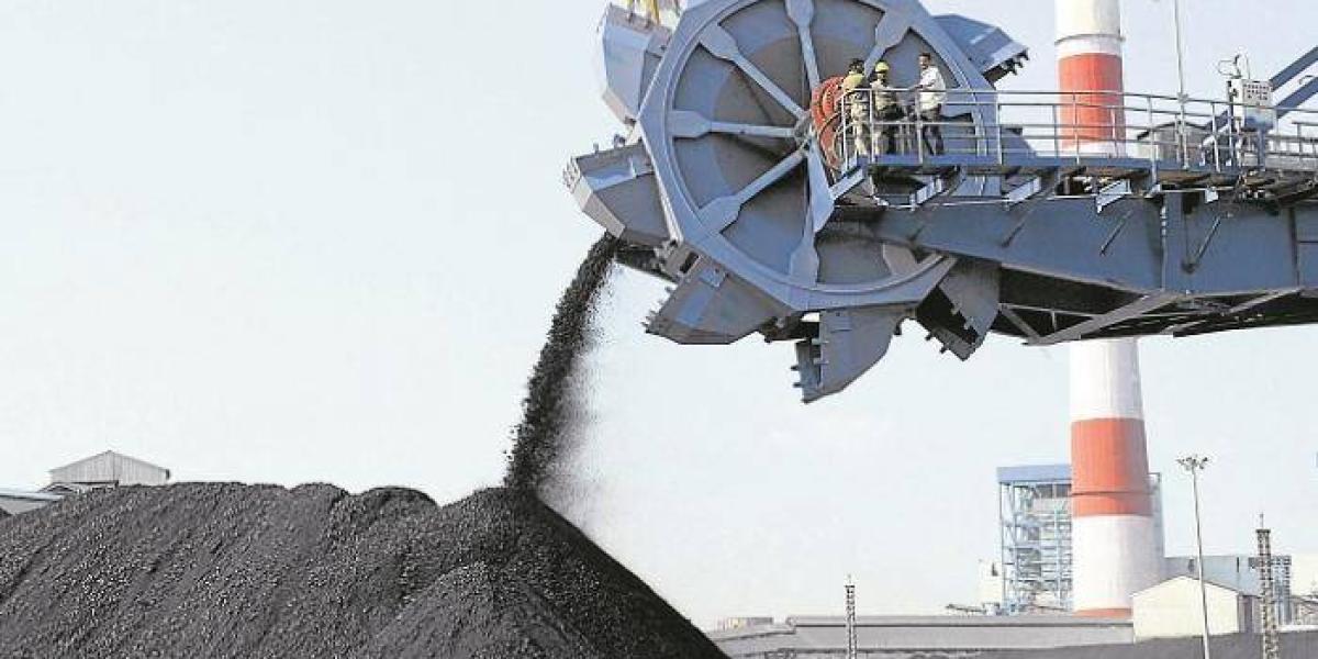 Según Andeg, al subir el precio del carbón por el impuesto previsto, el resto de plantas que producen energía subirán su precio.
