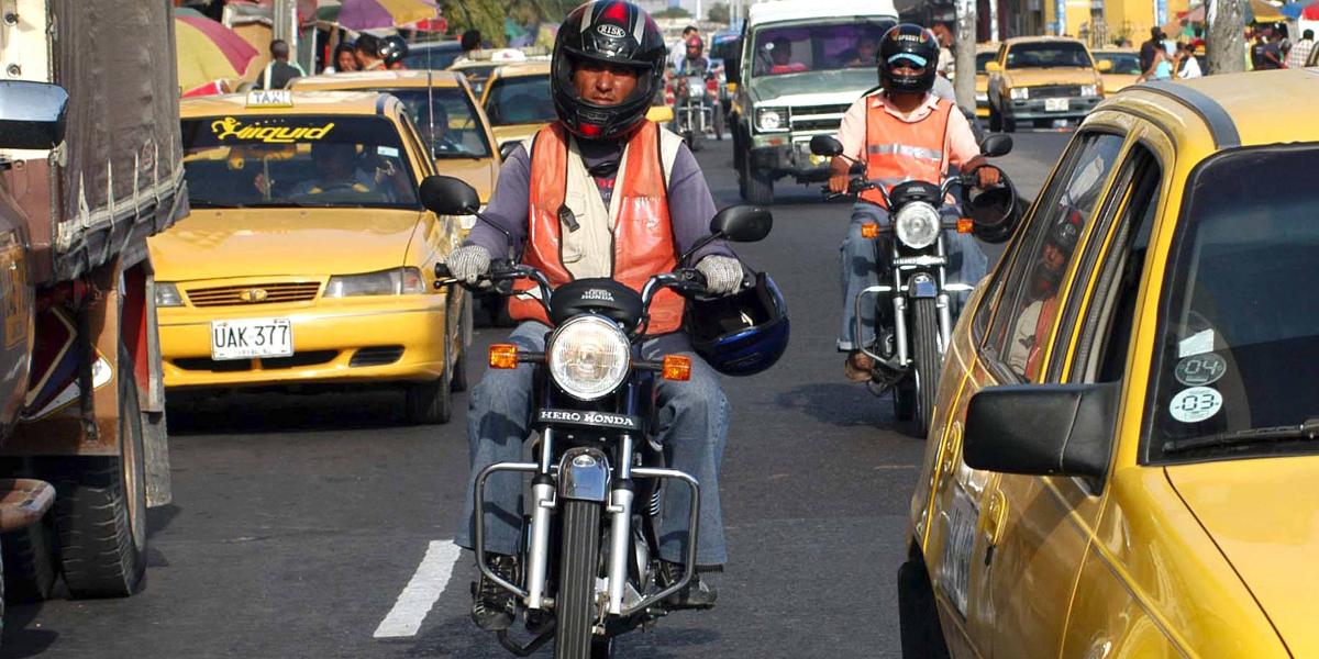 Las motocicletas son la alternativa frente al problema de movilidad en la ciudad.