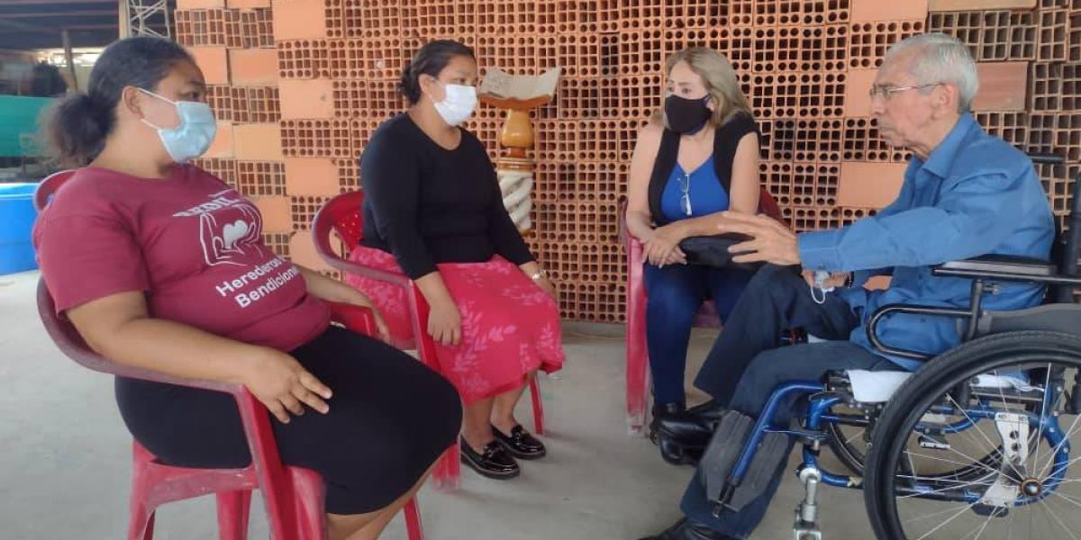 El exdiputado venezolano Wlater Márquez estuvo en Arauquita hablando con los refugiados
