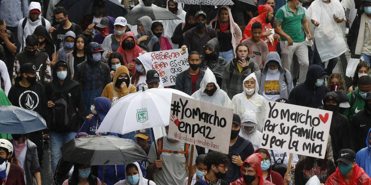 Por segundo día siguen la manifestaciones en Medellín contra la reforma tributaria.