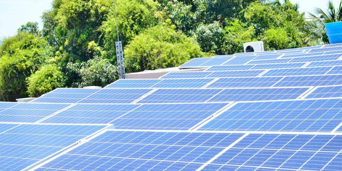 La luz del sol se convierte en energía eléctrica para transformar la vida de 2.300 habitantes de las zonas rurales de Valledupar.