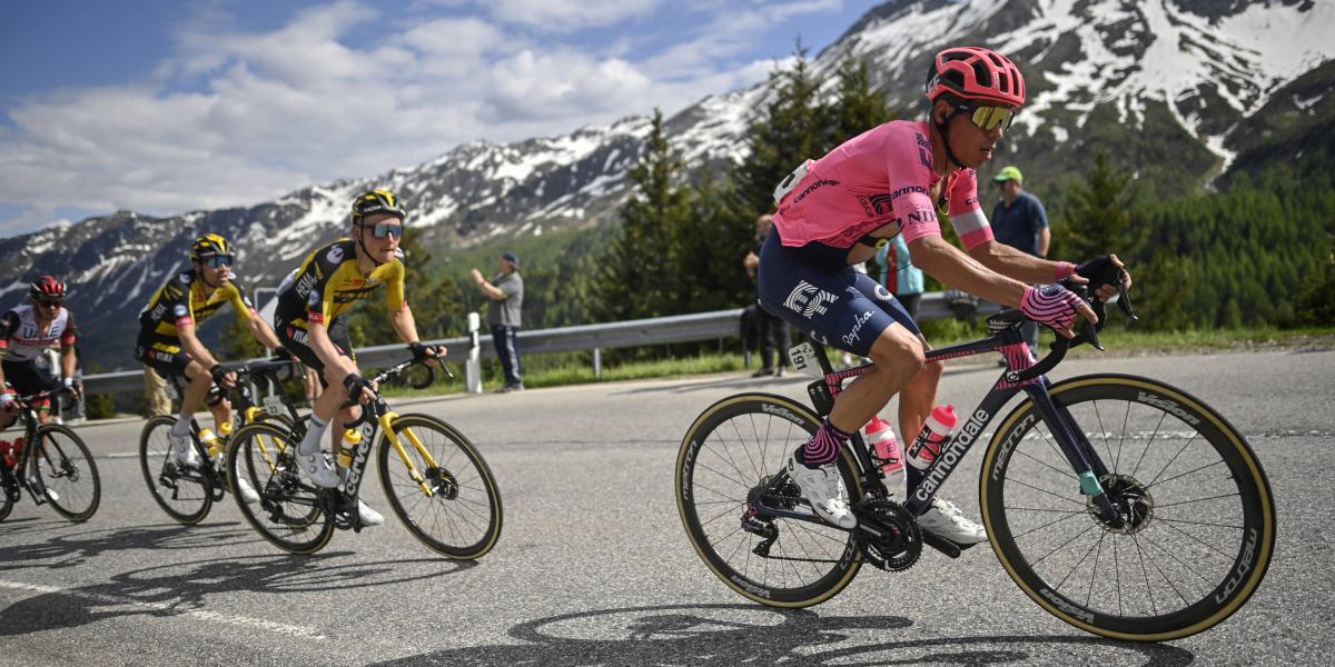 Rigoberto Urán, en acción, en la sexta etapa de la Vuelta a Suiza.