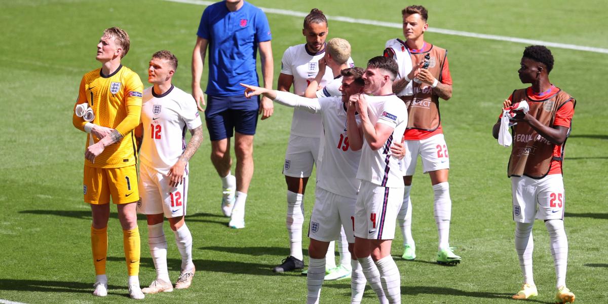 Los jugadores de Inglaterra festejan el triunfo contra Croacia.