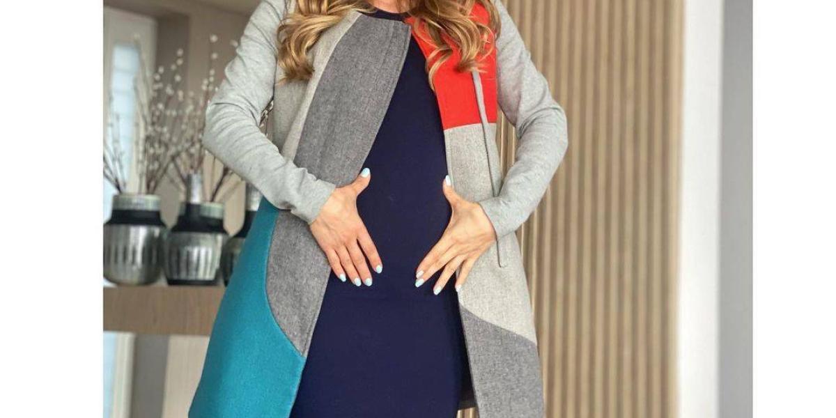 Cristina Hurtado muestra su embarazo en redes sociales.